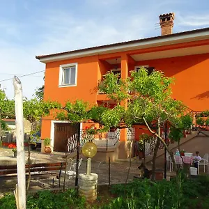 Parenzana Bibali 65 A 52460-buje Apartment